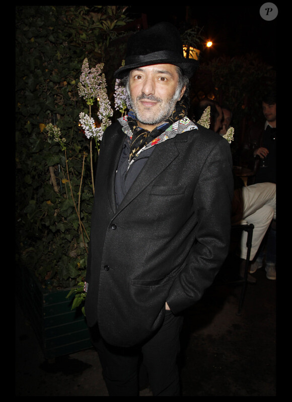 Rachid Taha lors de la soirée de la Closerie des Lilas à l'occasion de la remise du prix littéraire du même nom le 3 avril 2012 à Paris