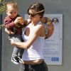 Miranda Kerr accompagnée de son adorable bambin, Flynn dans les rues ensoleillées de Los Angeles. Le 3 avril 2012