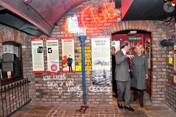 Camilla Parker Bowles en visite à Liverpool pour A Beatles Story, le 4 avril 2012.