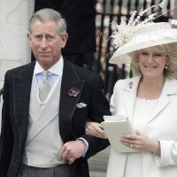 Camilla Parker Bowles : Pour ses 7 ans de mariage, Elizabeth II en fait une Dame
