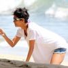 Halle Berry sur la plage de Malibu le 7 avril 2012