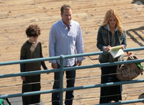 Kiefer Sutherland et Maria Bello sur le tournage de la série Touch, à Santa Monica, le jeudi 12 avril 2012.