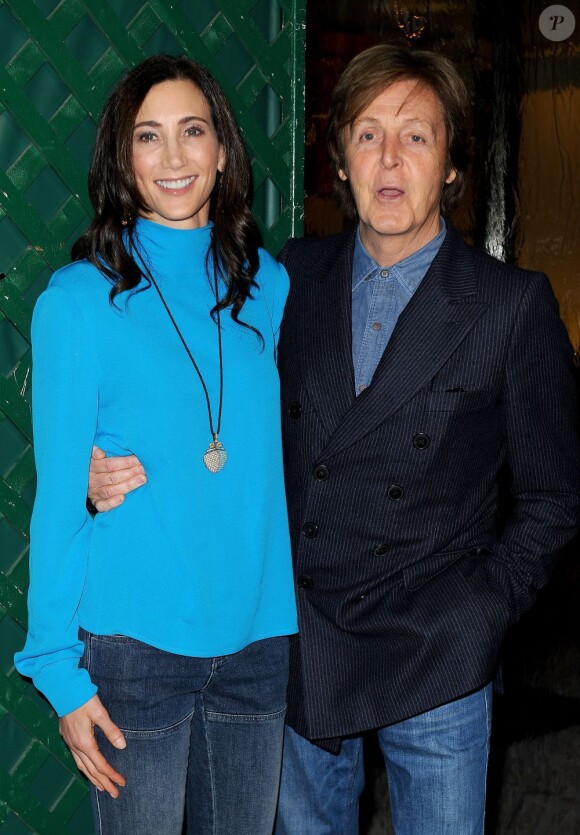 Paul McCartney, accompagnée de sa femme Nancy Shevell, dévoilait son clip de My Valentine à West Hollywood dans la boutique de sa fille Stella. Le 13 avril 2012.