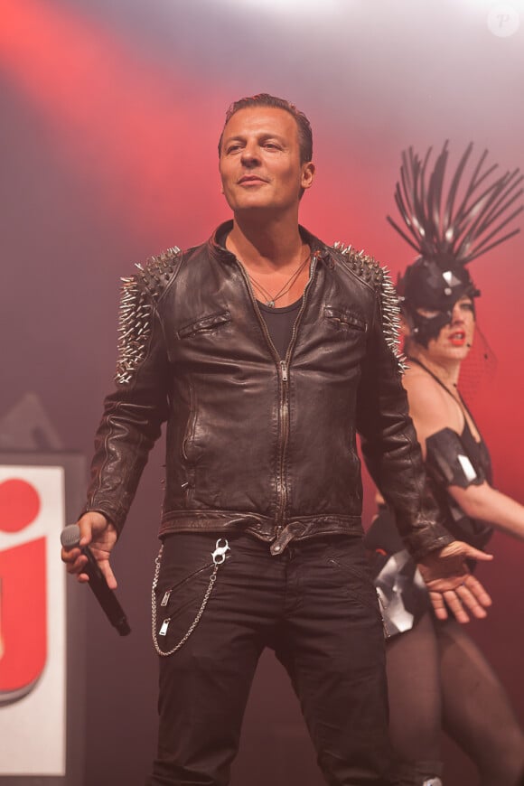 Jean-Roch lors du concert à Lille durant le NRJ MUsic Tour le 14 avril 2012