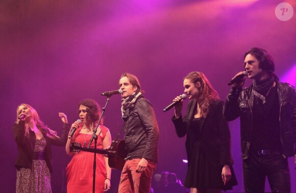 La troupe de 1789, Les Amants de la Bastille, lors du concert à Lille durant le NRJ MUsic Tour le 14 avril 2012