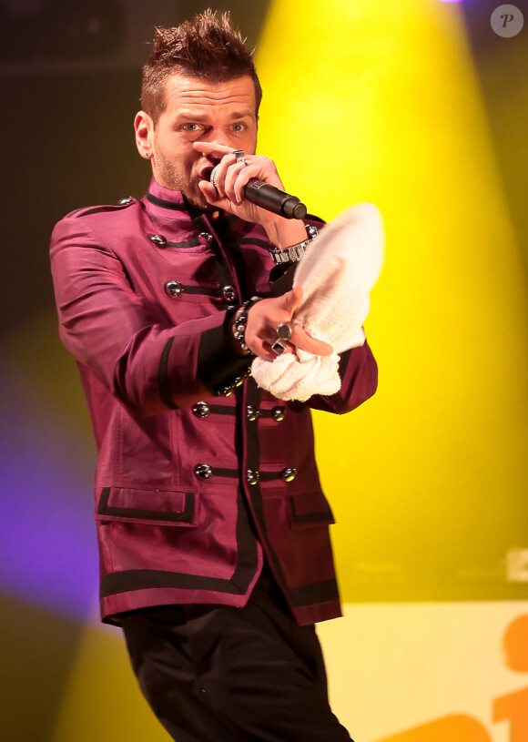 Keen-V lors du concert à Lille durant le NRJ MUsic Tour le 14 avril 2012