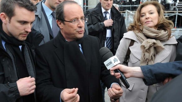 Vincennes : François Hollande conquérant devant Valérie Trierweiler et les siens