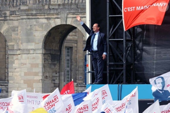 Dernier meeting d'envergure pour le candidat socialiste François Hollande au Château de Vincennes, le 15 avril 2012.