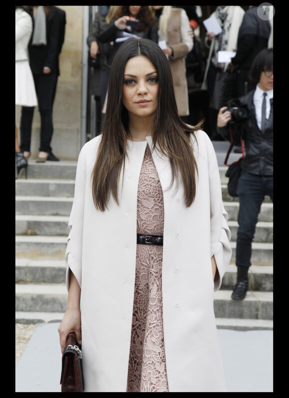 Mila Kunis en mars 2012 à Paris
