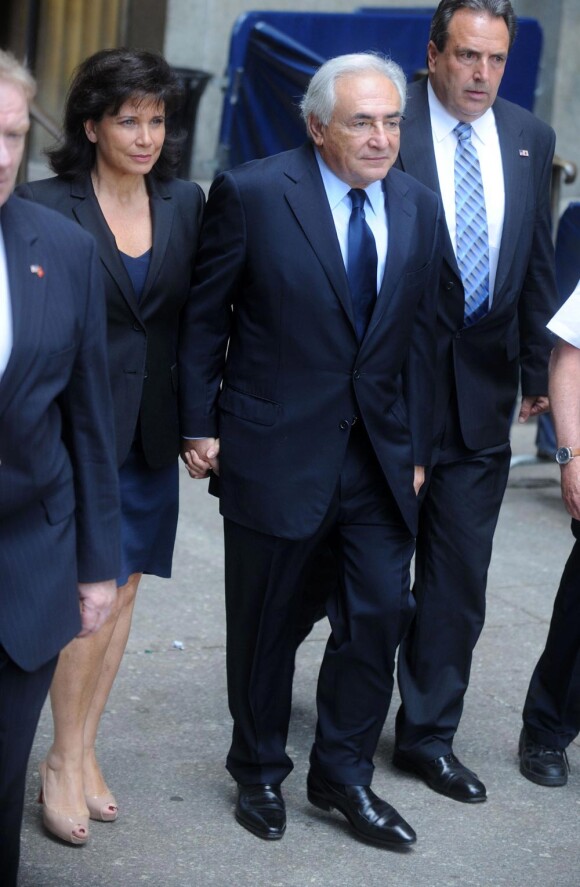 Anne Sinclair et DSK sortant du tribunal à New York le 6 juin 2011.