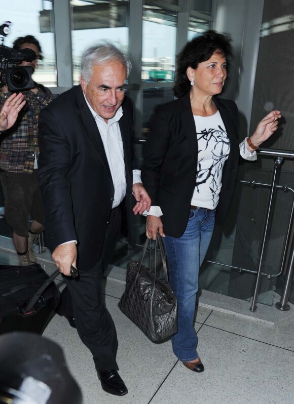 Dominique Strauss-Kahn et Anne Sinclair quittent New York, le 3 septembre 2011.