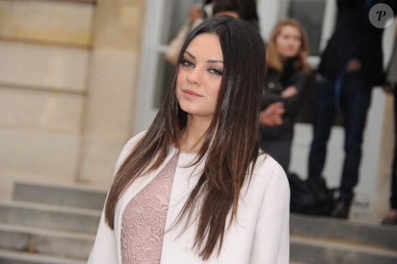 Mila Kunis le 2 mars 2012 à Paris