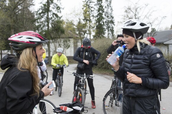 La princesse Mette-Marit de Norvège offrait mardi 24 avril 2012 un bon coup de pub à la campagne incitant les Norvégiens à se rendre au travail à vélo. Elle a rallié depuis Sakugum le palais royal à Oslo, soit environ 20 km.
