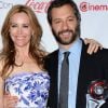 Au bras de sa femme Leslie Mann, Judd Apatow a reçu un Prix pour son travail de réalisateur, au CinémaCon de Las Vegas, le 26 avril 2012.
