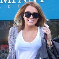 Miley Cyrus : Une attelle pour son doigt, puis direction la salle de fitness