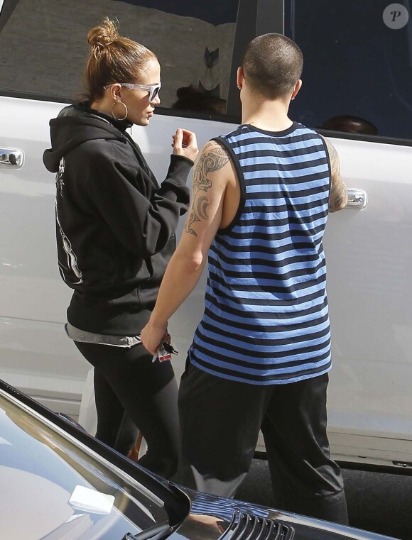 Jennifer Lopez et Casper Smart à Los Angeles, le 28 avril 2012.