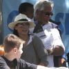 Sandra Bullock, son fils Louis et un ami, le 21 avril à Los Angeles.