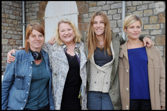 Alexandra Leclère, Josiane Balasko, Mathilde Seigner et Marina Foïs sur le tournage de Maman en 2011