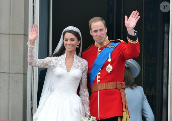 William et Kate lors de leur mariage, le 29 avril 2011 à Westminster.
Fin avril 2012, pour leur premier anniversaire de mariage, le prince William et Kate Middleton ont fêté... le mariage d'un couple d'amis, dans le Suffolk, les 28 et 29 avril.