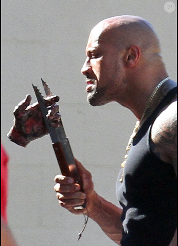 Dwayne Johnson sur le tournage de Pain and Gain de Michael Bay, le 25 avril 2012 à Los Angeles.