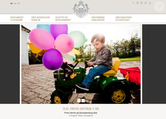 Pour le 3e anniversaire du prince Henrik, le 4 mai 2012, le site de la Maison royale de Danemark a publié de nouveaux portraits officiels du jeune fils du prince Joachim et de la princesse Marie.