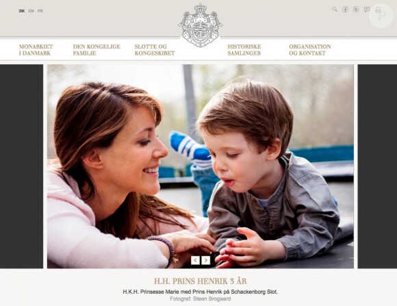 Henrik et Marie, une belle complicité... Pour le 3e anniversaire du prince Henrik, le 4 mai 2012, le site de la Maison royale de Danemark a publié de nouveaux portraits officiels du jeune fils du prince Joachim et de la princesse Marie.