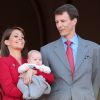 Le prince Joachim et la princesse Marie de Danemark ont présenté leur bébé lors des célébrations du 72e anniversaire de la reine Margrethe II de Danemark, le 16 avril 2012 à Copenhague.