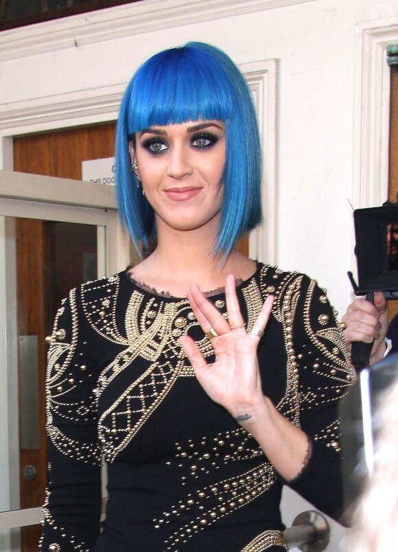 Katy Perry est elle aussi une adepte de la coupe au carré