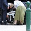 Bien entouré, Jackson Theron, le fils de Charlize Theron, en compagnie de Gerda la mère de l'actrice, une nounou et un garde du corps, à Paris le 9 mai 2012