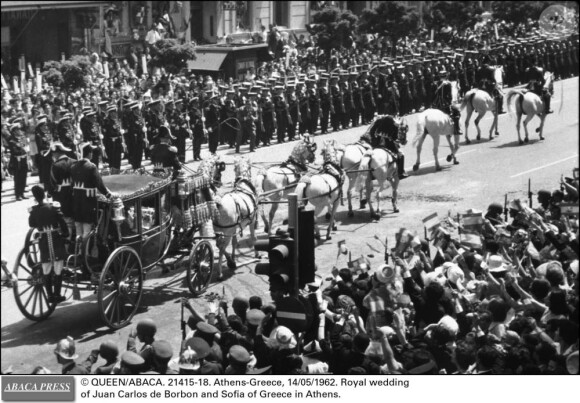 Le prince Juan Carlos d'Espagne et la princesse Sophia de Grèce et de Danemark lors de leur mariage à Athènes le 14 mai 1962.
Le roi Juan Carlos Ier et la reine Sofia d'Espagne ne prévoient aucune célébration officielle de leurs noces d'or le 14 mai 2012.