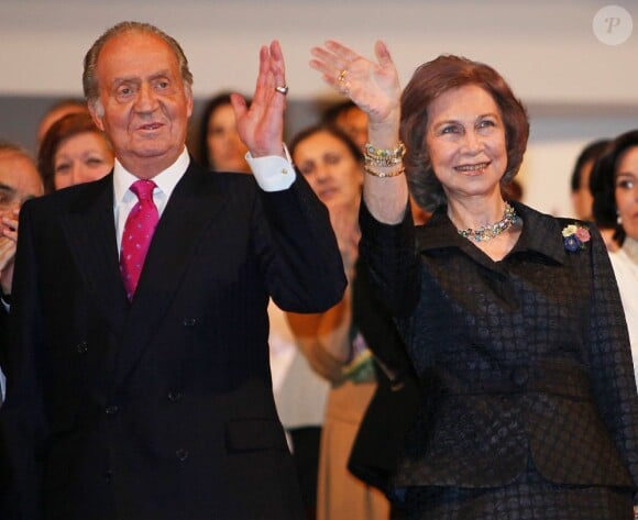 Le roi Juan Carlos Ier et la reine Sofia d'Espagne, ici le 29 février 2012 à Madrid, ne prévoient aucune célébration officielle de leurs noces d'or le 14 mai 2012.
