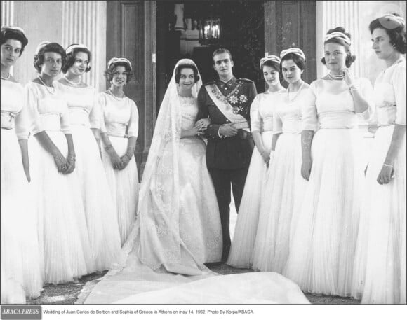 Le prince Juan Carlos d'Espagne et la princesse Sophia de Grèce et de Danemark lors de leur mariage à Athènes le 14 mai 1962.
Le roi Juan Carlos Ier et la reine Sofia d'Espagne ne prévoient aucune célébration officielle de leurs noces d'or le 14 mai 2012.