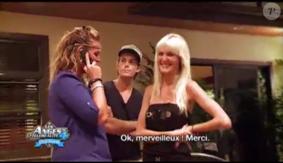 Aurélie joue les traductrices pour Marie dans Les Anges de la télé-réalité 4 le lundi 14 mai 2012 sur NRJ 12