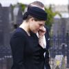 La princesse Victoria effondrée...
Les obsèques du comte Carl Johan Bernadotte de Wisborg, mort le 5 mai 2012 à l'âge de 95 ans, ont eu lieu le 14 mai dans sa ville de Bastad (sud de la Suède). La princesse Victoria, pour l'une de ses rares obligations depuis qu'elle a accouché de la princesse Estelle, était en pleurs à l'issue de l'office, très marquée par la disparition de son grand-oncle...