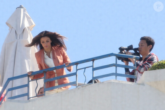 Eva Longoria lors d'un shooting photo sur le toit de l'hôtel Martinez, à Cannes le 17 mai 2012.