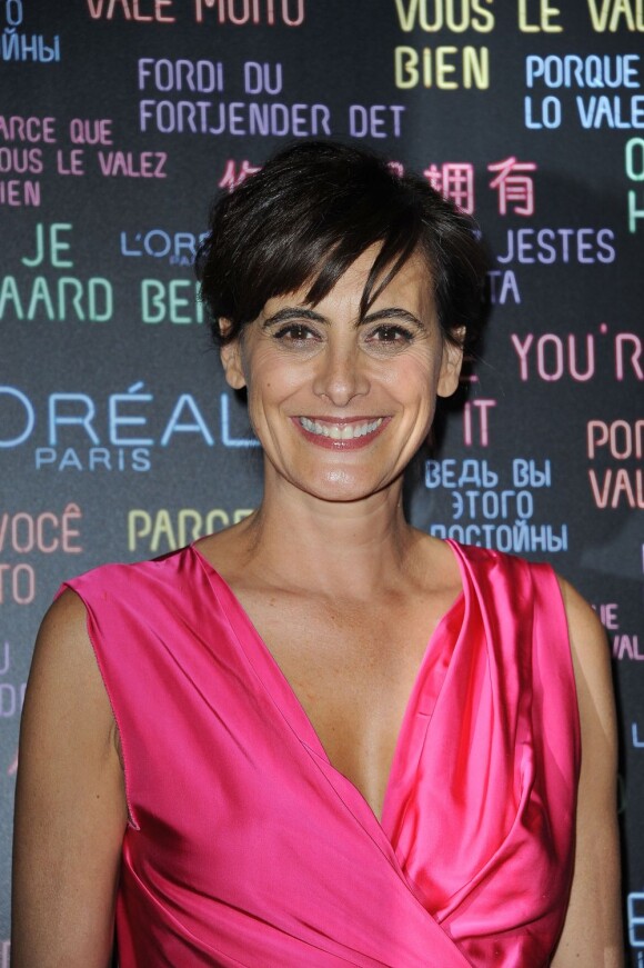 Inès de la Fressange assiste à la soirée anniversaire de L'Oréal, célébrant quinze ans de présence sur le Festival de Cannes. Le 18 mai 2012.
