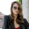 Jessica Alba, sexy femme d'affaires, arrive à son rendez-vous à Beverly Hills. Le 18 mai 2012.