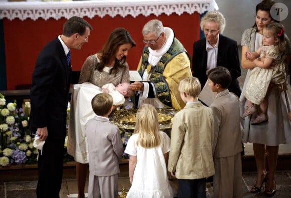 Pour mémoire, photo du baptême du prince Henrik de Danemark le 26 juillet 2009