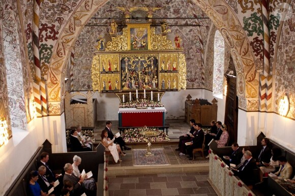 Le baptême de la princesse Athena Marguerite Françoise Marie de Danemark, née le 24 janvier 2012 de l'amour du prince Joachim et de la princesse Marie, a eu lieu le 20 mai 2012 en l'église de Møgeltønder, conduit par l'évêque Erik Norman Svendsen.