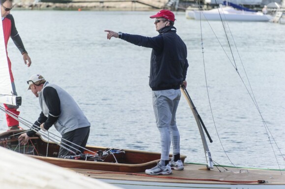 Le prince Frederik le 19 mai 2012 à bord du Nanoq lors des championnats du Danemark de Dragon, à Copenhague.