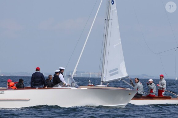 Le prince Frederik le 19 mai 2012 à bord du Nanoq lors des championnats du Danemark de Dragon, à Copenhague.
