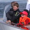 Le prince Christian et la princesse Isabella, avec leur mère la princesse Mary, ont pu suivre depuis leur bateau à moteur les performances du prince Frederik lors des championnats du Danemark de Dragon, à Copenhague, le 19 mai 2012.