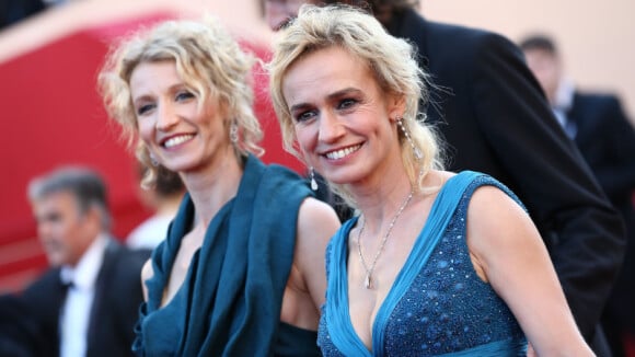 Cannes 2012 : Alexandra Lamy et Sandrine Bonnaire, duo bleuté et décolleté