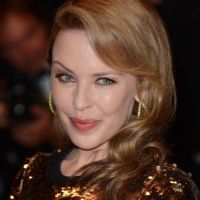 Cannes 2012 : Kylie Minogue fait la bringue dans un parking