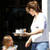 Jennifer Garner et Seraphina (3 ans), dans le quartier de Brentwood, à Los Angeles, le 24 mai 2012.