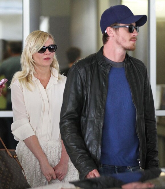 Kirsten Dunst et Garrett Hedlund, le couple n'a toujours pas officialisé. A Los Angeles. Le 26 mai 2012.