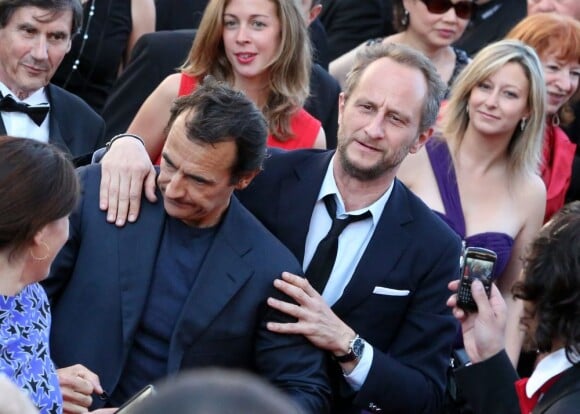 Benoît Poelvoorde et Albert Dupontel sur les marches du Festival de Cannes, le 22 mai 2012.