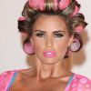 La très dinstinguée Katie Price lance sa nouvelle collection de lingerie dans la boutique Store Twenty One. Londres, le 29 mai 2012.