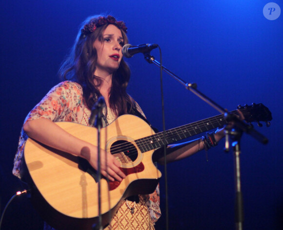 Leighton Meester, héroïne de Gossip Girl, en concert à Vancouver, le 31 mai 2012 - La musique, sa deuxième passion.