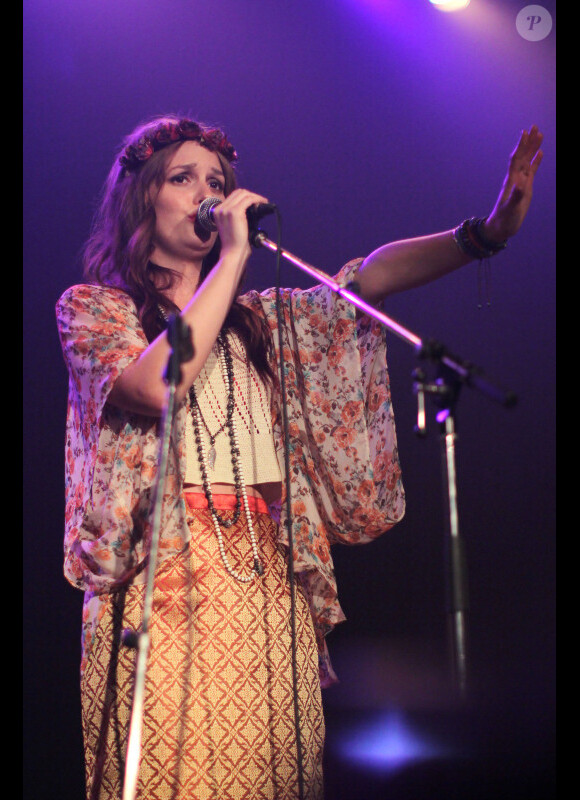 Leighton Meester, héroïne de Gossip Girl, en concert à Vancouver, le 31 mai 2012